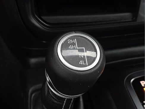 Used 2023 Jeep Wrangler Unlimited Sahara w/ Cold Weather Group AWD/4WD image 15