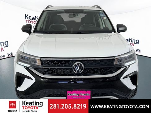 Used 2022 Volkswagen Taos S image 9