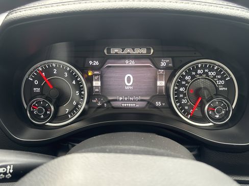 Used 2023 RAM 1500 Laramie AWD/4WD image 4