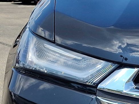 Used 2023 Chevrolet Traverse LT w/ LPO, Floor Liner Package image 9