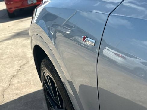 Used 2023 Audi Q8 Premium Plus w/ Premium Plus Package AWD/4WD image 29