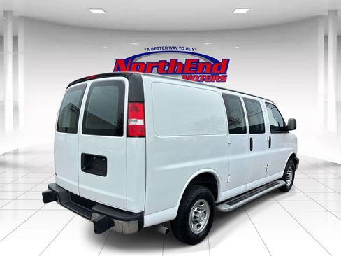 Used 2024 Chevrolet Express 2500 w/ Driver Convenience Package RWD image 3