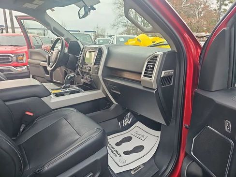 Used 2016 Ford F150 Lariat image 24