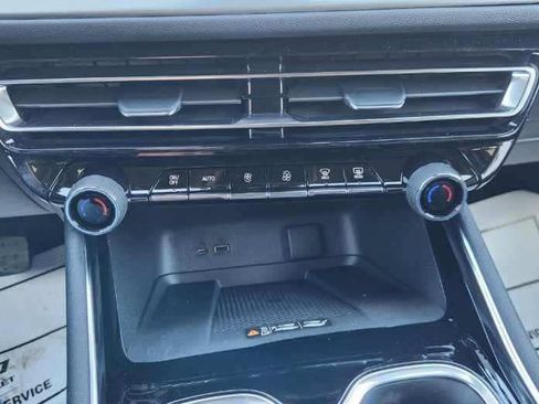 Used 2025 Chevrolet Equinox LT image 15