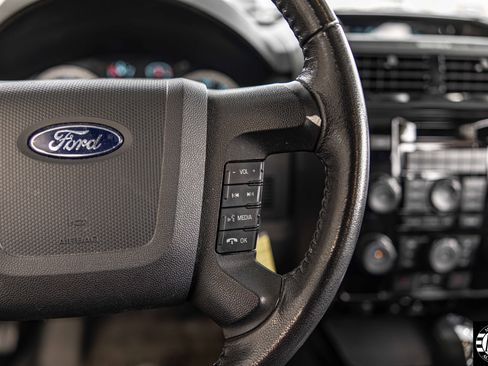 Used 2010 Ford Escape Limited image 17