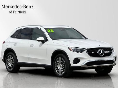 Used 2025 Mercedes-Benz GLC 300 image 9