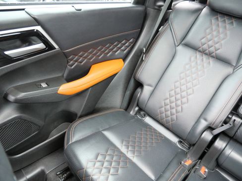 Used 2023 Mitsubishi Outlander SEL image 12