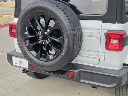 Used 2021 Jeep Wrangler Unlimited Sahara 4xe w/ Safety Group image 10