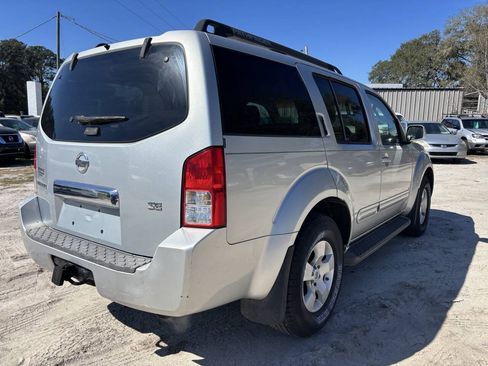 Used 2007 Nissan Pathfinder SE RWD image 4
