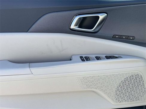 New 2026 Kia Carnival SX image 25