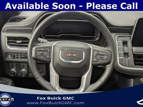 Certified 2023 GMC Yukon XL SLT w/ SLT Premium Package AWD/4WD image 10