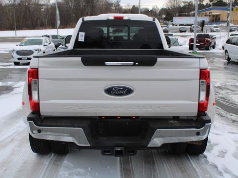 Used 2017 Ford F450 Lariat w/ Chrome Package image 7