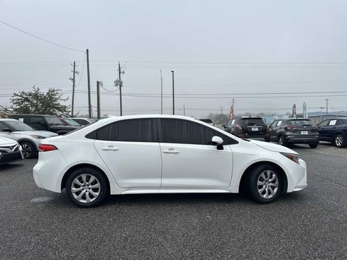 Used 2020 Toyota Corolla LE image 5
