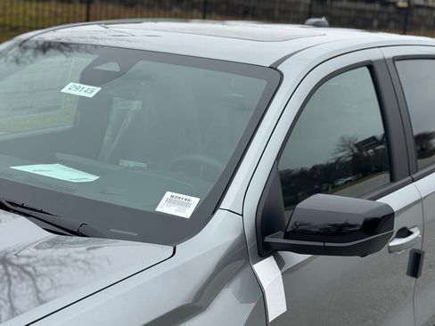 New 2026 GMC Canyon Elevation w/ Convenience Package image 10