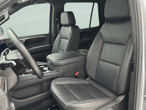 Used 2025 Chevrolet Tahoe LT AWD/4WD image 14