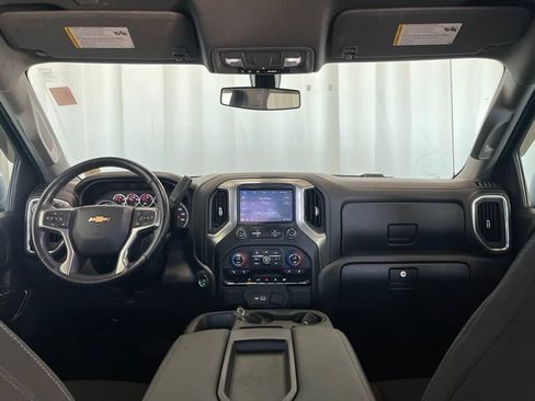 Used 2020 Chevrolet Silverado 1500 LT w/ Convenience Package AWD/4WD image 9