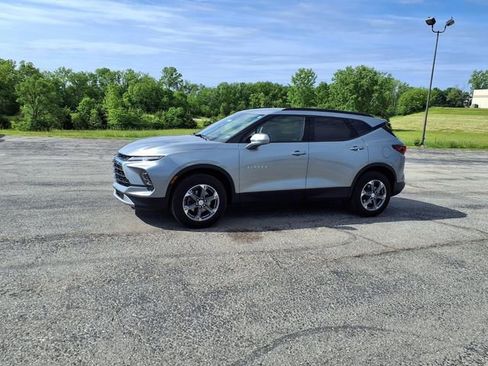 Used 2024 Chevrolet Blazer LT w/ Convenience Package FWD image 38