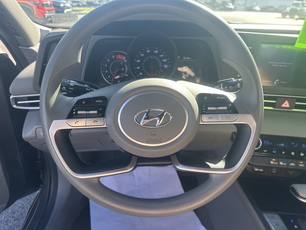 Used 2023 Hyundai Elantra SEL FWD image 21