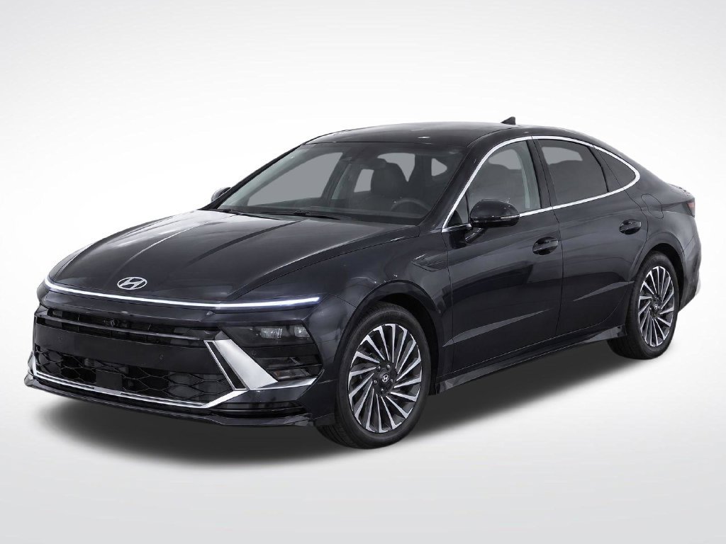 Used 2024 Hyundai Sonata Limited FWD image 2