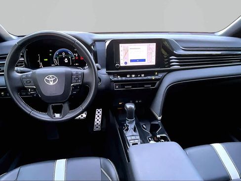 Certified 2025 Toyota Camry SE w/ Convenience Package FWD image 16