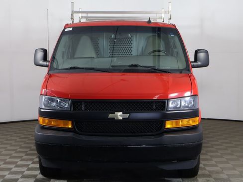 Used 2021 Chevrolet Express 3500 w/ Driver Convenience Package RWD image 8