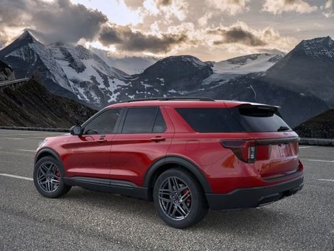 New 2026 Ford Explorer ST-Line w/ ST-Line Street Pack AWD/4WD image 4