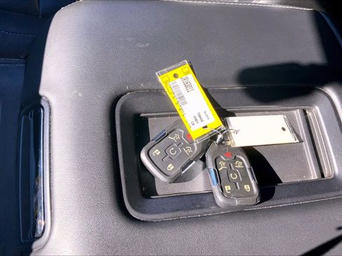 Used 2018 Chevrolet Tahoe LT w/ Luxury Package image 14