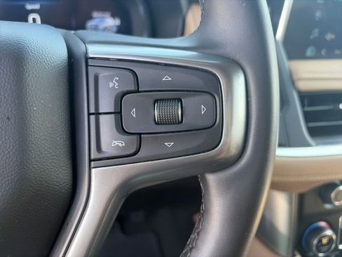 Used 2024 Chevrolet Suburban Premier w/ Premium Package 2 AWD/4WD image 27