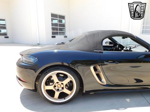 Used 2021 Porsche 718 Boxster 25th Years image 12