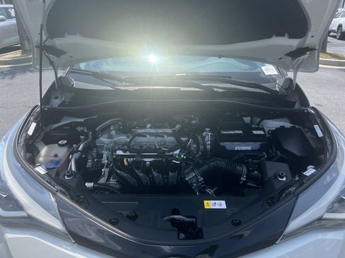 Used 2021 Toyota C-HR Limited FWD image 32
