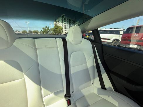 Used 2022 Tesla Model 3 Long Range AWD/4WD image 20