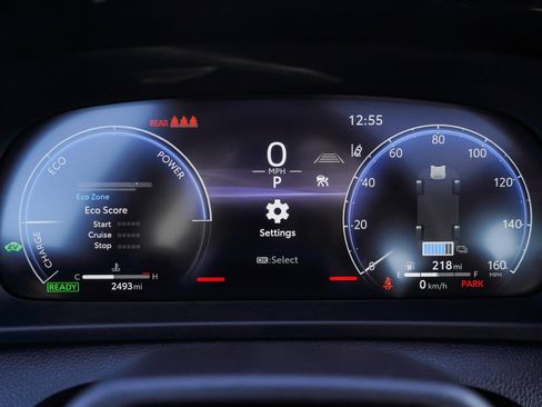 Certified 2025 Toyota Crown Signia Limited w/ Advanced Technology Package image 43