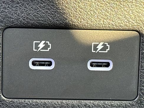 New 2026 Nissan Kicks SR w/ Illumination Package FWD image 33
