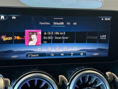 Certified 2025 Mercedes-Benz GLB 250 4MATIC image 23