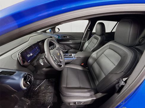 New 2026 Chevrolet Equinox EV LT image 16