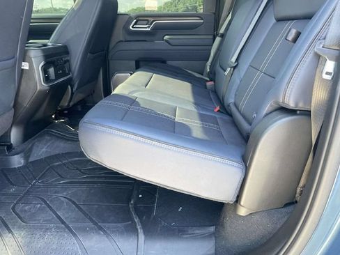 Used 2025 Chevrolet Silverado 3500 High Country w/ Technology Package AWD/4WD image 12