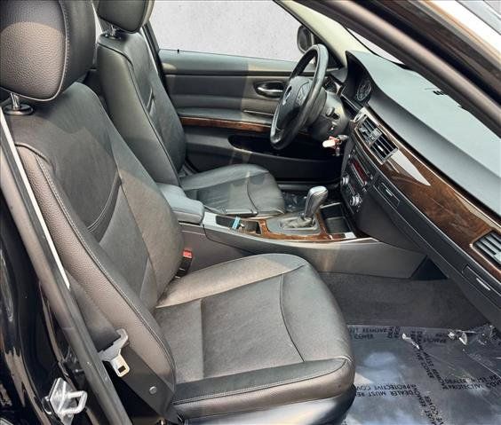 Used 2011 BMW 335i xDrive Sedan AWD/4WD image 20