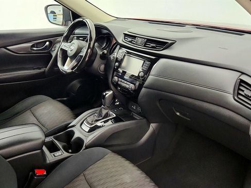 Used 2019 Nissan Rogue SV w/ Sun & Sound Touring Package AWD/4WD image 24