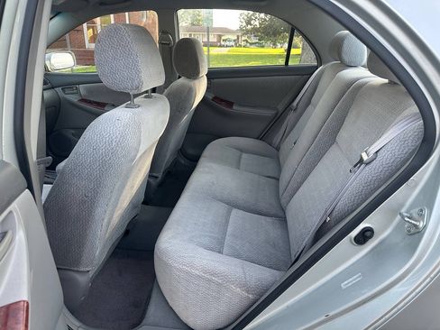 Used 2003 Toyota Corolla LE FWD image 12