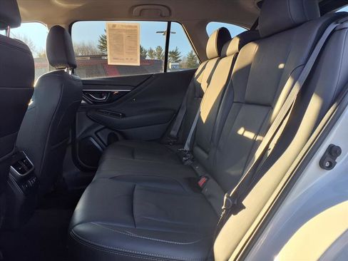 Certified 2022 Subaru Outback Limited image 8
