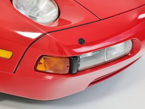 Used 1994 Porsche 928 GTS RWD image 21