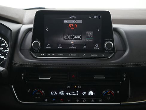Used 2021 Nissan Rogue SL AWD/4WD image 18