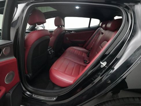 Used 2018 Kia Stinger GT2 image 16
