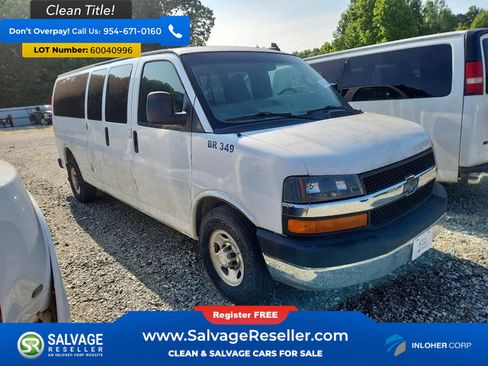 Used 2016 Chevrolet Express 3500 LT w/ LT Preferred Equipment Group RWD image 5
