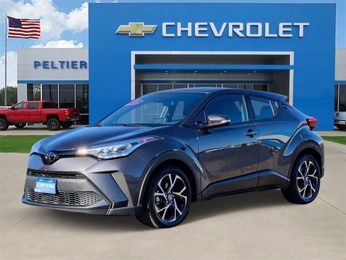 Used 2022 Toyota C-HR XLE image 3