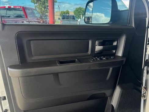 Used 2018 RAM 2500 Tradesman w/ Chrome Appearance Group AWD/4WD image 8