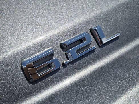 Used 2019 Chevrolet Silverado 1500 High Country AWD/4WD image 11