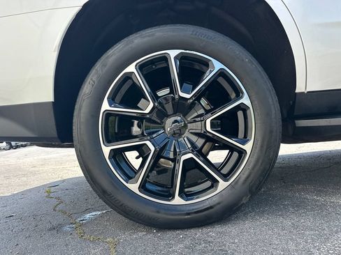 Used 2024 Chevrolet Tahoe RST w/ Luxury Package RWD image 18