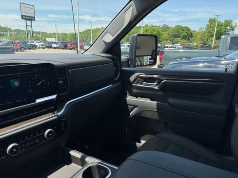 Used 2024 Chevrolet Silverado 3500 LT w/ Convenience Package AWD/4WD image 20