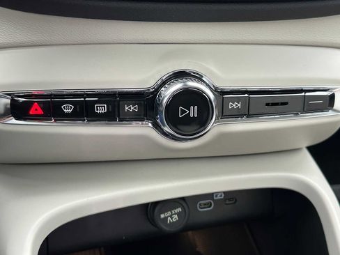 New 2026 Volvo XC40 B5 Ultra w/ Climate Package image 30